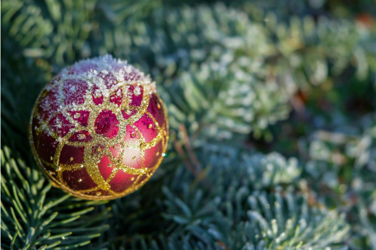 How to Decorate for the Holidays with Artificial Christmas Trees and Faux Fur Tree Skirts